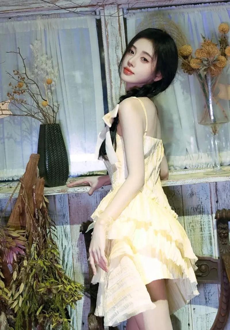 鞠婧祎